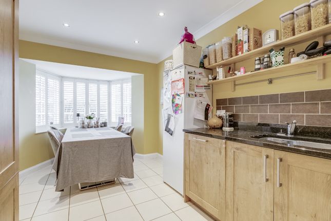 111, Parkway, Welwyn Garden City photo 3