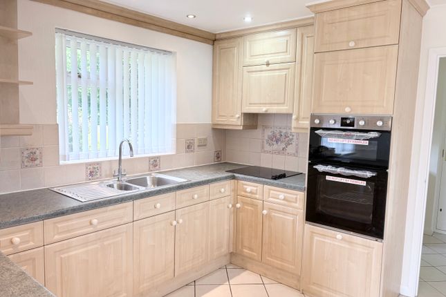 Glebe Close, Glenfield photo 4