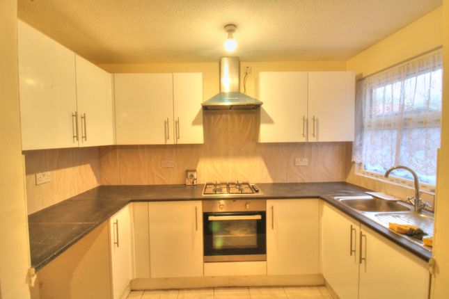 20, Bartlow End, Basildon photo 3