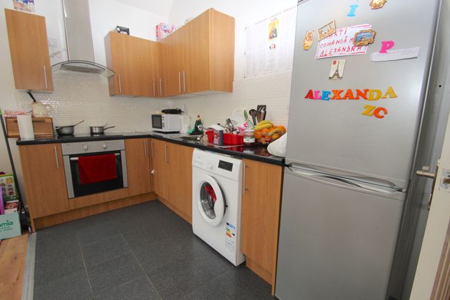 83, London Road, Wellingborough photo 3