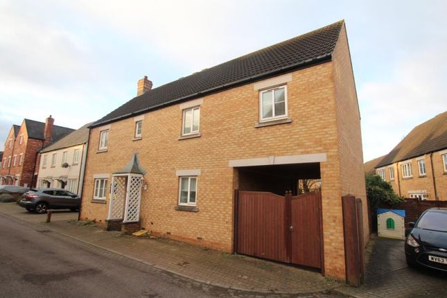 Thumbnail Property to rent in Castle Court, Stoke Gifford, Bristol