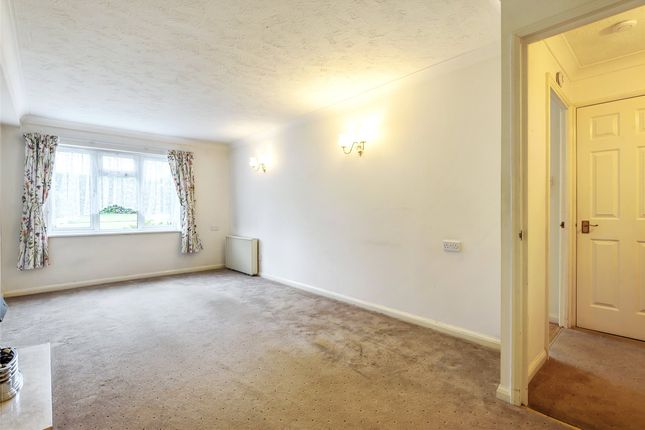 Flat 5, Ashby Grange, 11, Stafford Road, Wallington photo 4