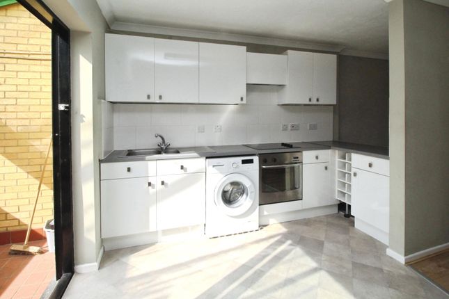 13, Barrington Mews, Milton Keynes photo 4