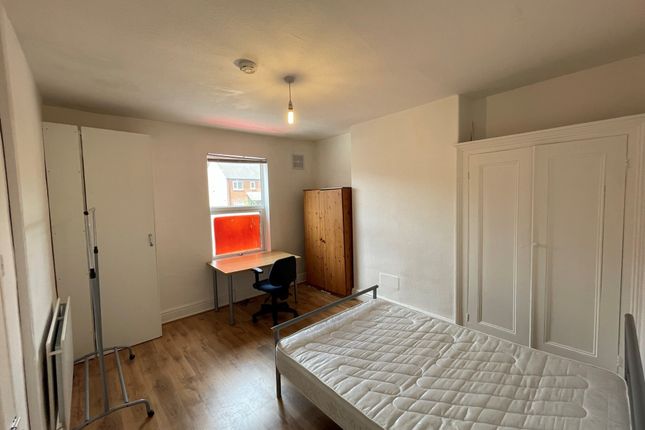 Thumbnail Terraced house to rent in Thomas Street, Leeds