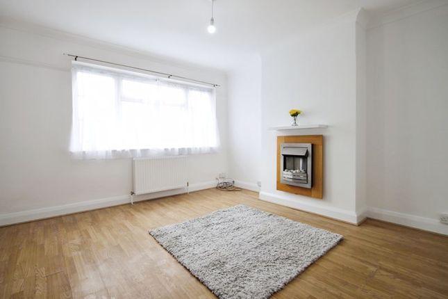158, Alexandra Avenue, Harrow photo 2