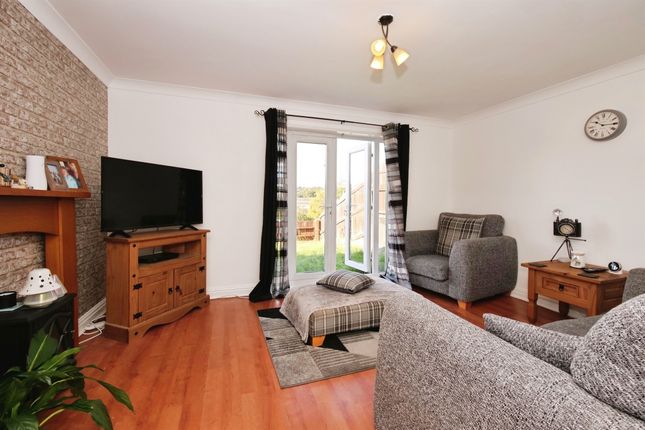 91, Trenewydd, Ebbw Vale photo 2