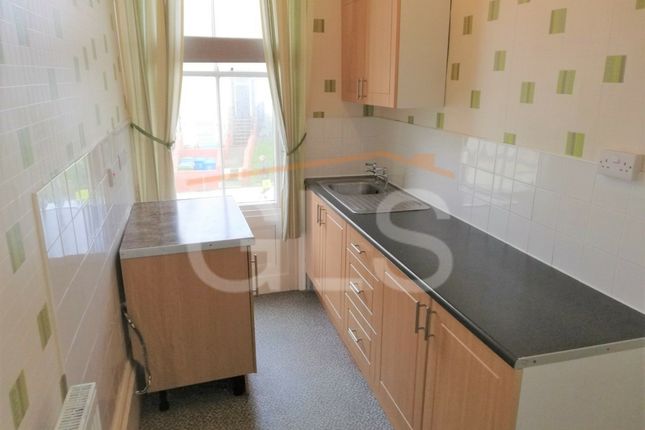 Flat to rent in Flat 2, 102 North Marine Road, Scarborough, North Yorkshire