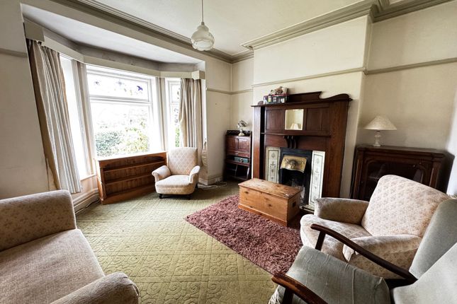 18 Townscliffe Lane, Stockport photo 3