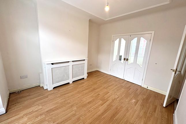 24, Westdale Road, BIRKENHEAD photo 4