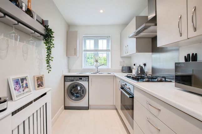 47, Augustus Avenue, FORDINGBRIDGE photo 3