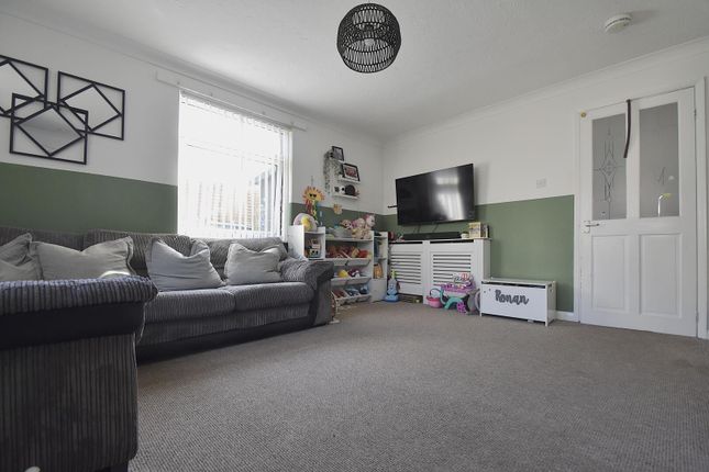 2, James Mews, Cemetery Road, Sandown photo 2