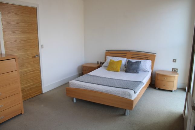 Apt 140, Liverpool photo 5