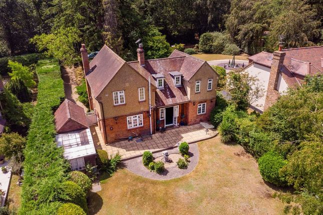 4, South Farm Lane, Bagshot photo 4