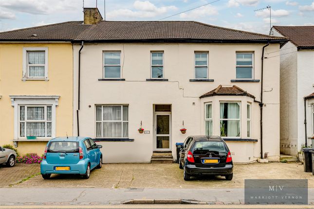 Flat to rent in Selsdon Road, South Croydon