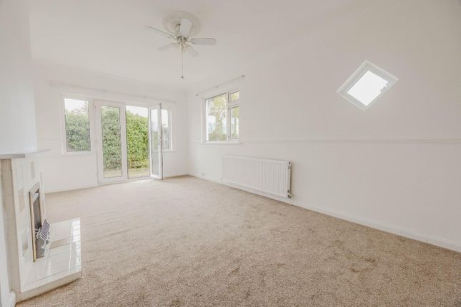 5, Dundee Close, Leigh-On-Sea photo 4