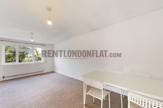 Thumbnail Terraced house to rent in Seymer Road, Romford