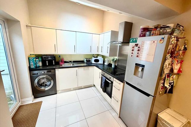 40, Gethin Terrace, Porth photo 5
