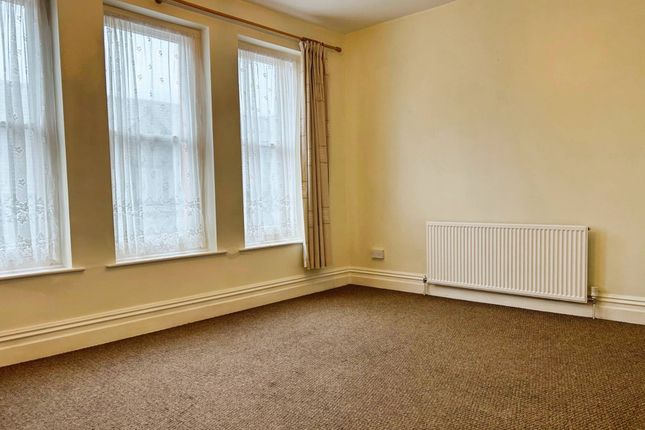 Flat 2, 27 Litchdon Street, Barnstaple, Barnstaple photo 2