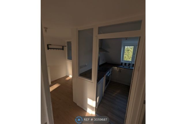 Rd Floor Flat, Hotwell Road, Bristol photo 3