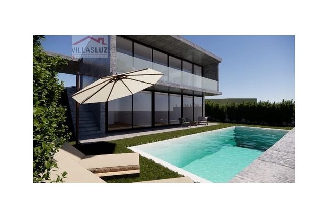 Thumbnail Detached house for sale in Famalicão, Nazaré, Leiria