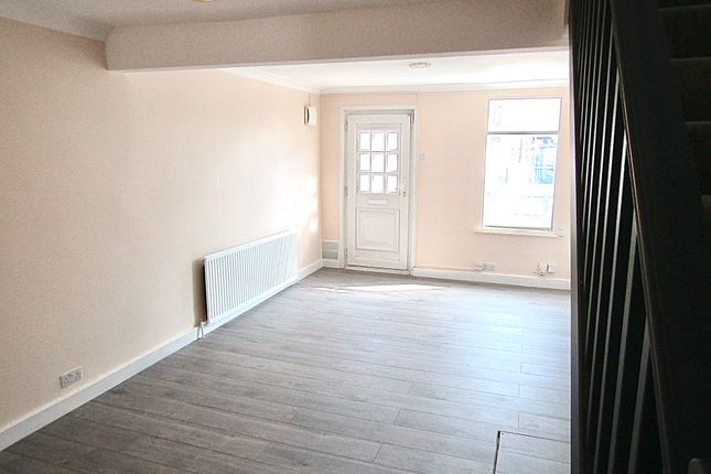 Spring Grove Road, Hounslow photo 4