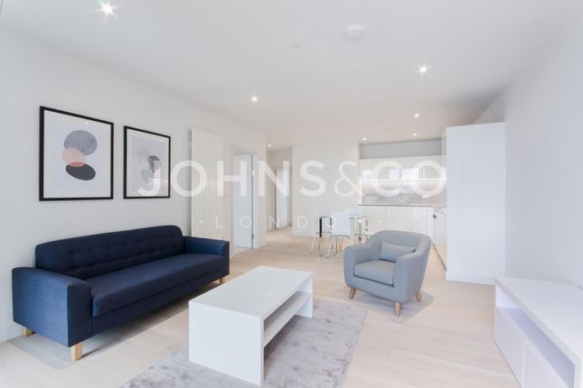 Flat to rent in Cutter House, Royal Wharf, London