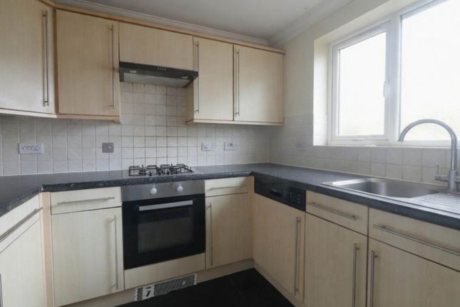 1, Thistle Drive, Hatfield photo 3