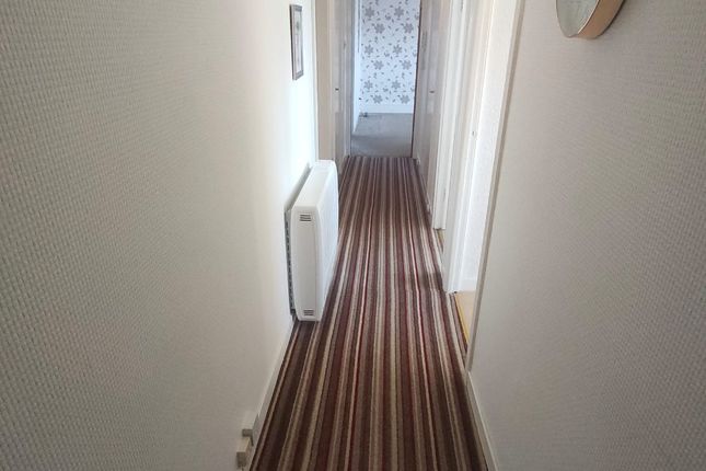 53, Rankin Court, Greenock photo 4