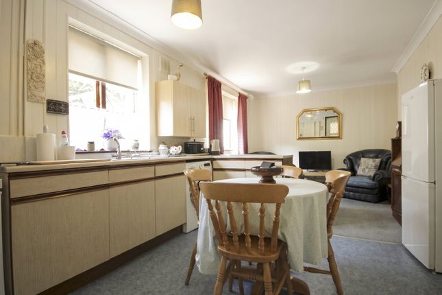 5, Queensway, Stourbridge photo 2
