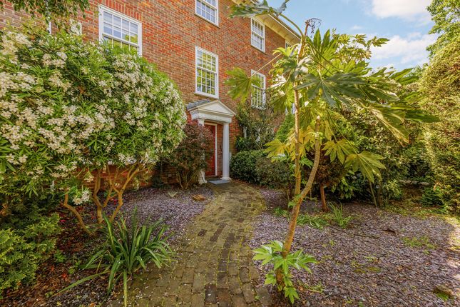 Thumbnail Town house for sale in Woodville Gardens, London