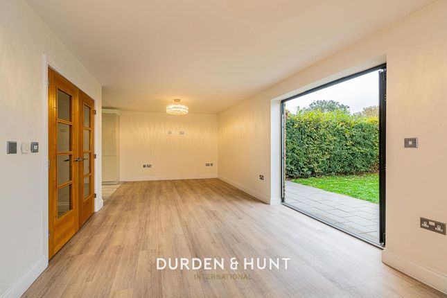 17 Kemps Farm Mews Dennises Lane, South Ockendon photo 4
