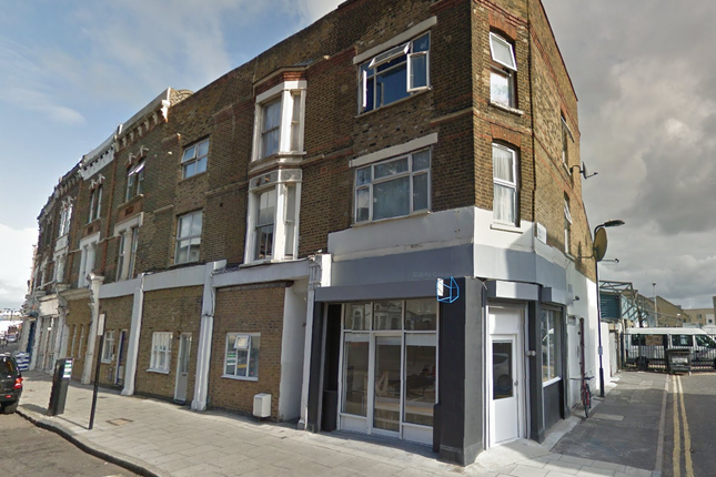 Thumbnail Studio to rent in Clarence Road, London
