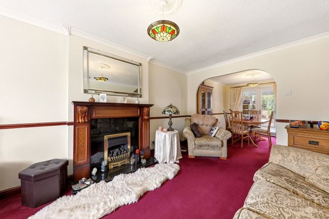 15, Vicarage Gardens, Pontefract photo 4
