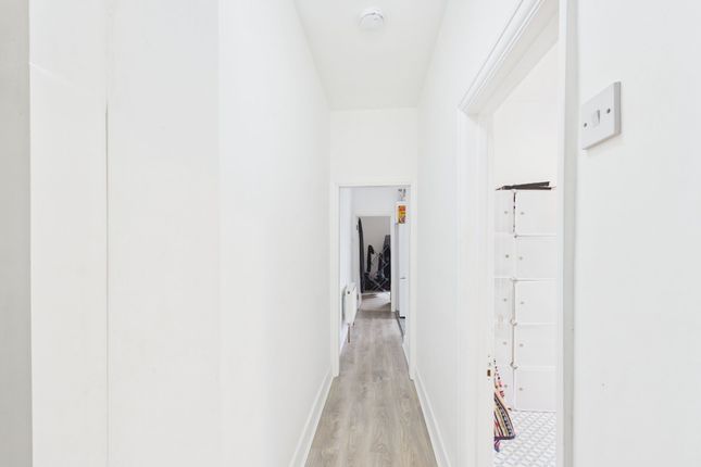 145, Shelbourne Road, London photo 2
