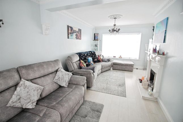 8, Valley Ridge, Leeds photo 4