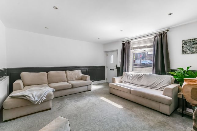 8, Skipton Road, Cross Hills photo 3