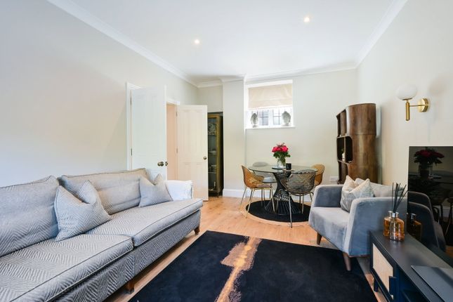 Farriers, Stangrave Mews, Godstone photo 4