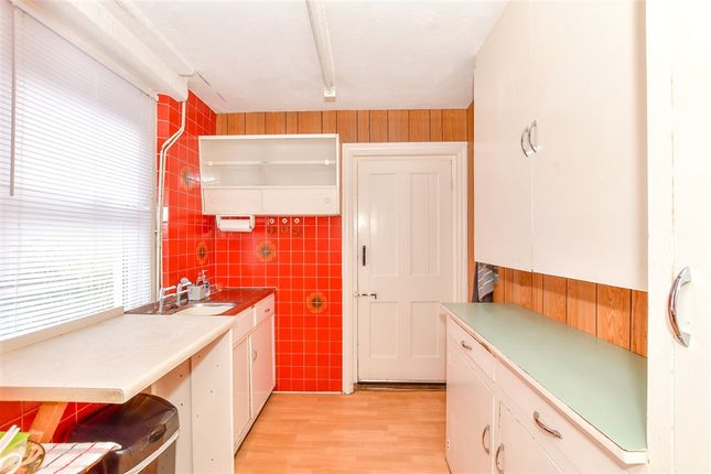 Green Lane Hambledon, Waterlooville photo 4