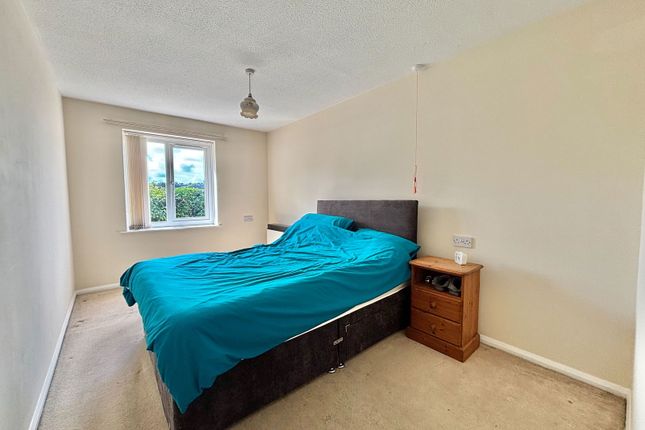 58, Pebble Court, Paignton photo 4
