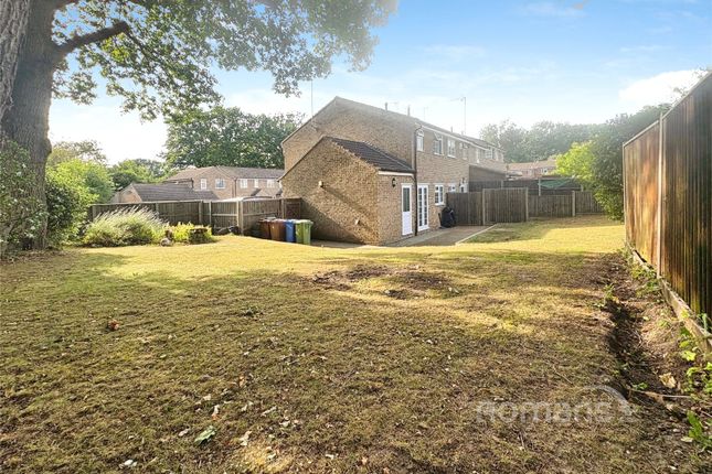 6, Severn Close, Berkshire photo 2