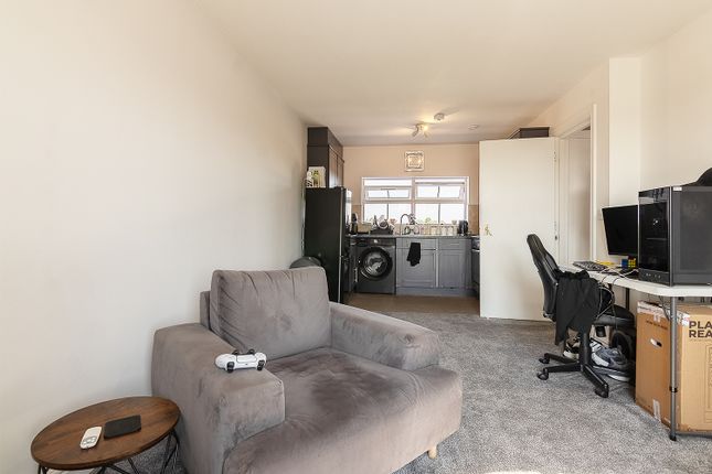 Flat 5, 218, Victoria Road East, Leicester photo 4