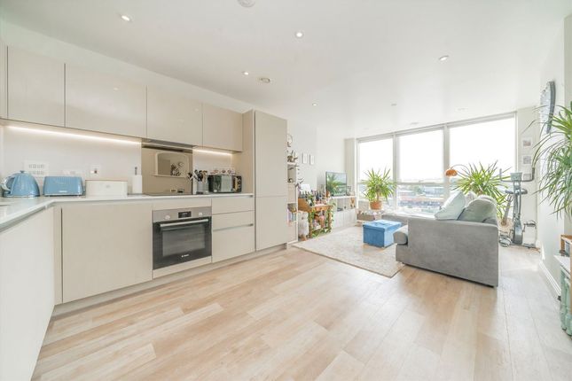 30 Weavers Court, 13A, Montmorency Gardens, London photo 2