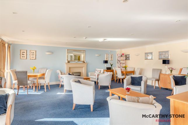 56 Benedict Court, Western Avenue, Newbury photo 2