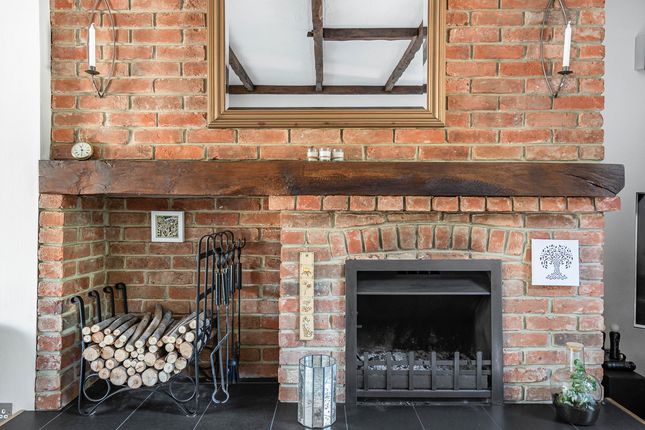 Marguerite Cottage, Golf Lane, Bordon photo 3