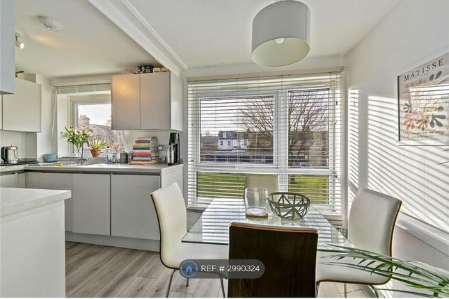 B Percy Road, Hampton photo 4