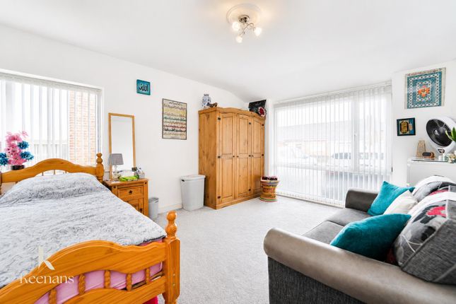 41, Minehead Avenue, Burnley photo 4