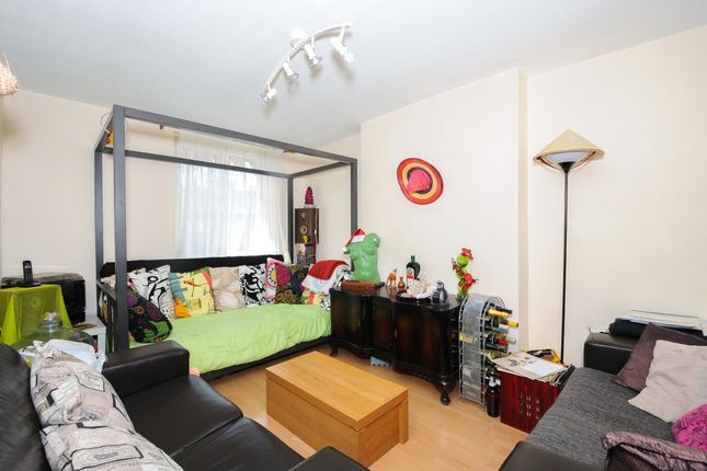 Thumbnail Flat to rent in Cholmeley Close, Archway Road, London