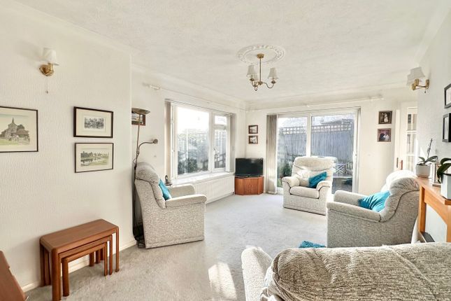 12, Laburnum Gardens, Bexhill-on-Sea photo 2