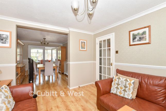 31, Woburn Road, Crawley photo 3