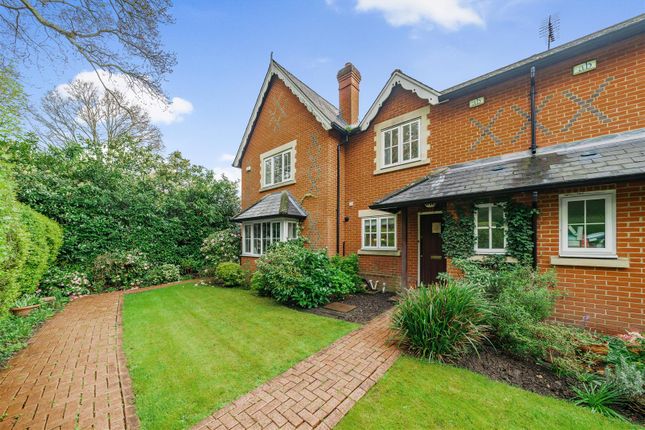 Thumbnail Terraced house for sale in Bearwood Road, Sindlesham, Berkshire